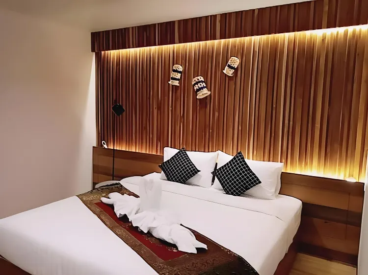 ห้องดีลักซ์ R