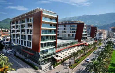 Condo Studio Plaza Hotels in 