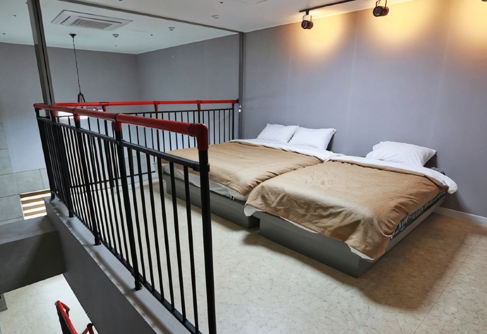 205号房 （复式）