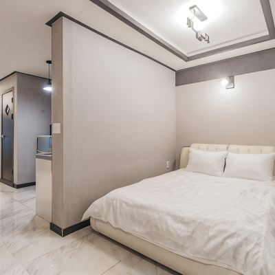 Room 102 Whitebeach-Pension Promo Code
