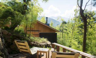 Hakone Retreat Villa by Onko Chishin