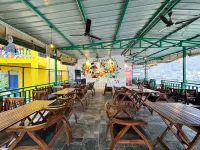 The Leisure Cave on the Ganges