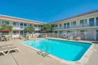 Motel 6 Redding, CA - North
