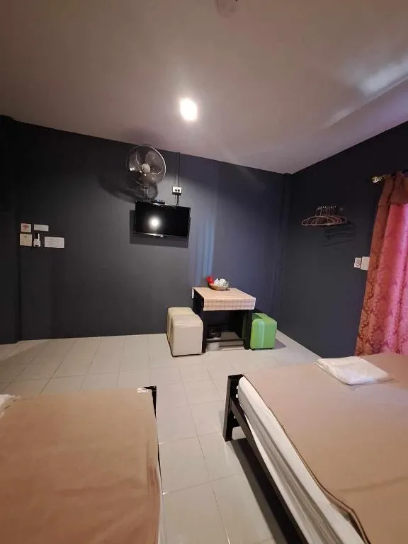 ห้องพักสำหรับสี่ท่านพร้อมห้องน้ำส่วนตัว