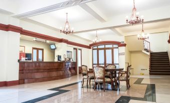 Hotel Francisco De Aguirre - Housity