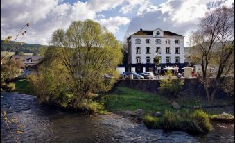 Le Baron Apartments - Housity