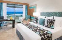 The Pyramid Cancun by Oasis - All Inclusive