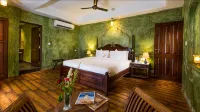 Aura Resort & Spa