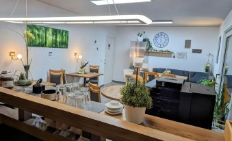 Pension Am Waldrand - Housity