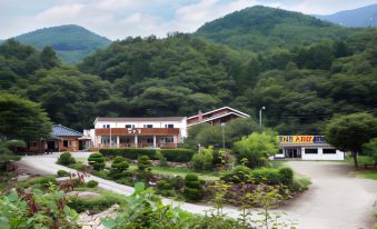 Yangsan (Baenaegol) Baenaegol Four Seasons Pension