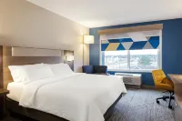 Holiday Inn Express & Suites PRATT by IHG Hotels in 