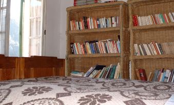 Medieval Village Rural B&B - Housity