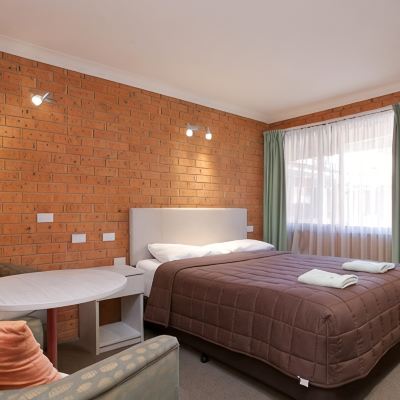 Premium Room Sapphire Palms Motel Promo Code