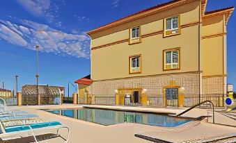 La Quinta Inn & Suites by Wyndham Waxahachie