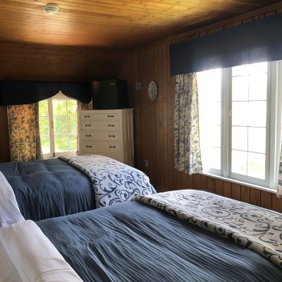 Classic Room, 2 Double Beds, Sea View (Pat&Bob)