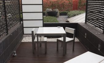 Sixtytwo Hotel - Housity