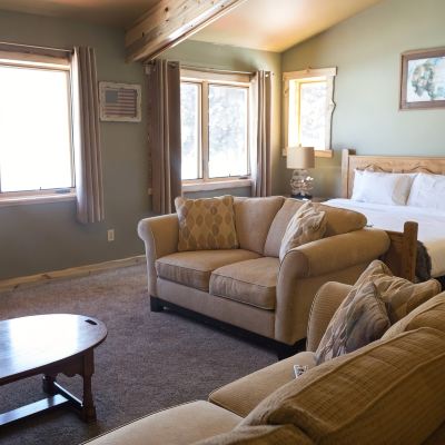 Presidential King Room Arrowhead Mountain Lodge Promo Code