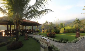 Shanti Natural Panorama View Hotel