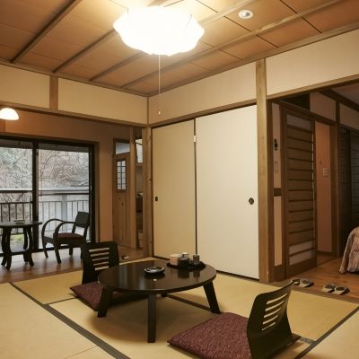 B型和洋式房（6個榻榻米日式房 + 雙床房），帶獨立浴室 【中型】 【和洋式房】 【無煙】 【河景】 [瀨之本 黑川溫泉]夢龍膽 別館花泊優惠