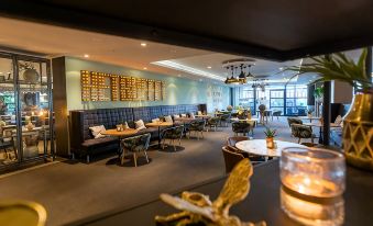 Van der Valk Hotel Eindhoven - Housity