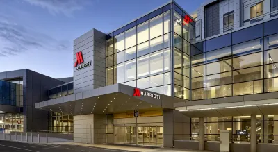 Calgary Airport Marriott In-Terminal Hotel Hotel a 