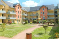 Adonis Grandcamp - Résidence les Isles de Sola Hotels in 