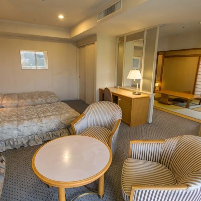シャトー館：和洋室（ジャグジー付）」【禁煙】 草津温泉ホテルヴィレッジ クーポン