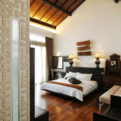Suite Eksekutif Kupon Courtyard @ Heeren Boutique Hotel