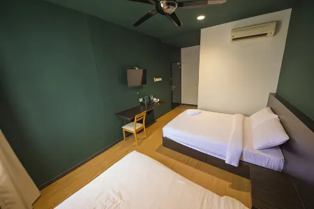 Room V at Jalan Jenang