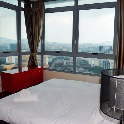 Apartmen Dua Bilik Tidur Kupon Taragon Suits Bukit Bintang