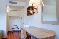 Motel 6 Springfield or  Eugene North