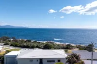 Bicheno Ocean Views Apt 2