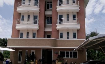 I love you 777 ไอเลิฟยู หัวสนามบิน Pet Friendly Airport Resort - Housity