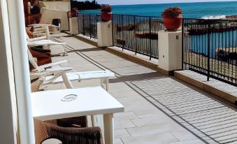 Hotel Faraglione - Housity