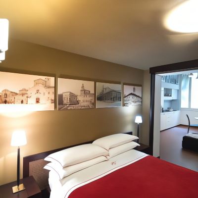 Classic One-Bedroom Apartment - Annex