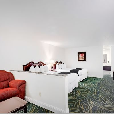 2 Queen Beds, Non-Smoking, Larger Room, High Speed Internet Access, Microwave and Refrigerator, Flat Screen Television