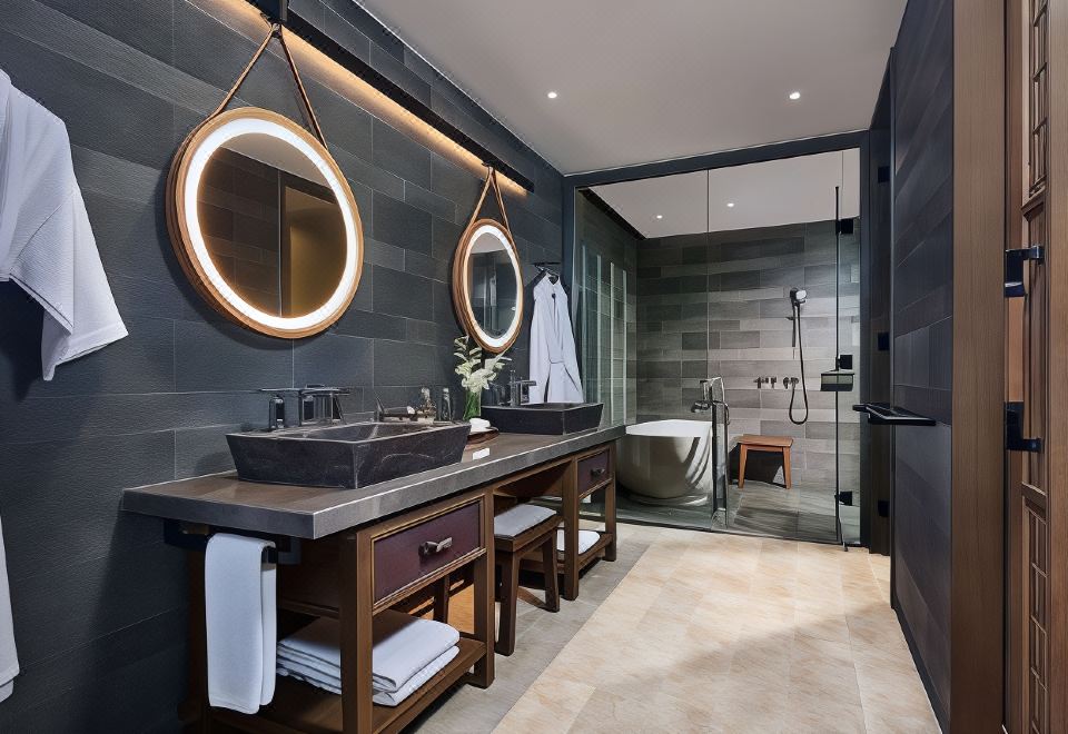 King Room With Pool View