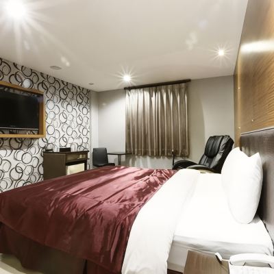 大號床間 - 帶Spa浴缸 花鄉旅館連鎖-巨蛋店優惠