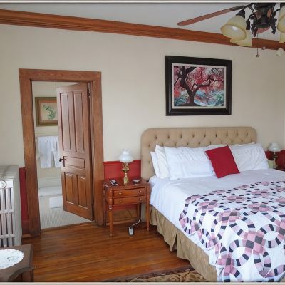 Guest Room The Charleston Inn Promo Code