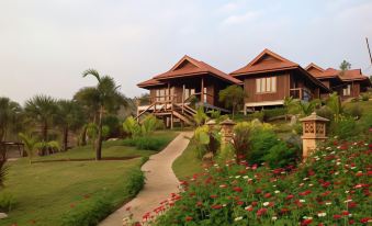 Maan Mek Talay Mok Resort