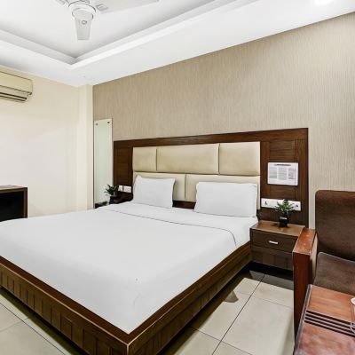 Superior Double Room with City View