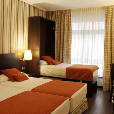 Classic Triple Room Hotel Conde Duque Bilbao Promo Code