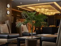 Art Hotel 페름 호텔