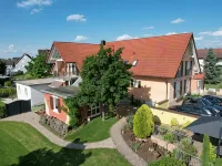 Hotel & Gästehaus Im Ziegelweg Garni Hotels in Rust