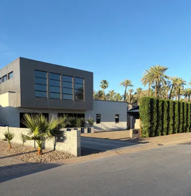 Large Modern 4 Bed in Arcadia w/ Pool & HT - 10min from old town Scottsdale