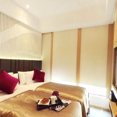 Superior Twin Room Burlington Hotel Promo Code