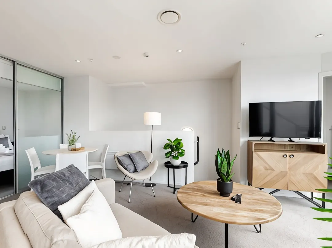 Pool, Gym & Modern 2br Sky Tower View Zodiak Stays - Auckland