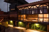Glades Hotel
