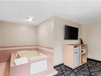 Quality Inn & Suites Howe - Sturgis Hotels in LaGrange County