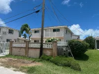 Cozy 2-bedroom townhome in peaceful Bimini with AC, WiFi Hotel a 